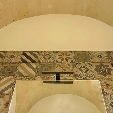Aia *